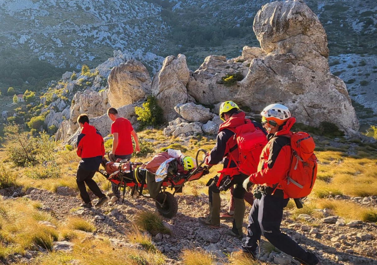 HGSS četiri sata spašavao veterana sa stijene. "Moglo je trajati višestruko kraće"