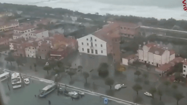VIDEO Iza Venecije je još jedan buran dan. Hoće li voda poplaviti biser Jadrana?