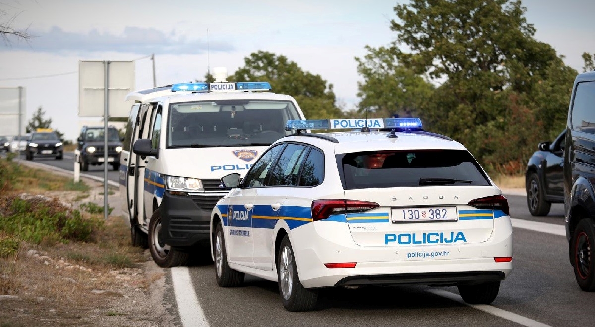U sudaru dva auta kod Senja poginula žena