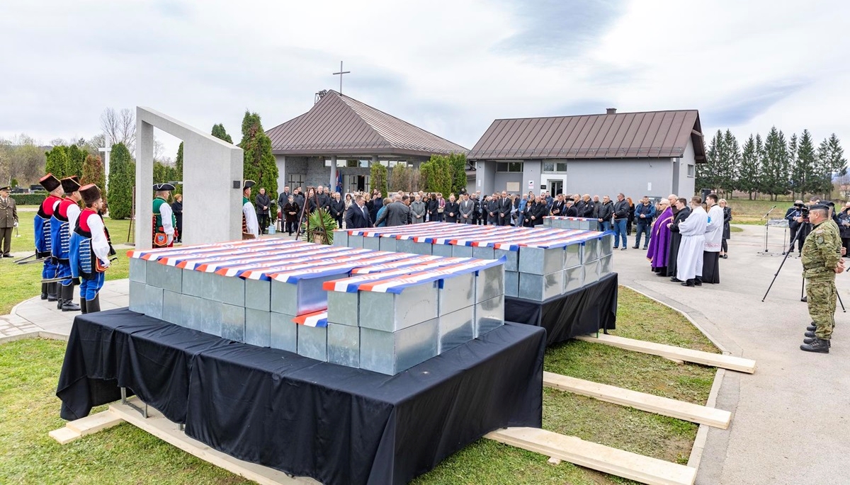 U Gospiću u zajedničku grobnicu pokopane 253 žrtve iz II. svjetskog rata