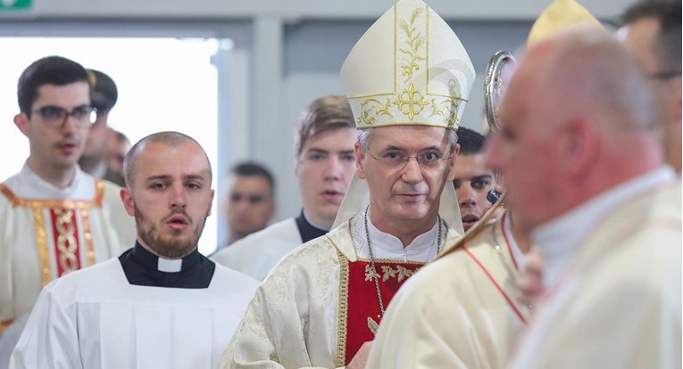 Nadbiskup Kutleša pozvao na čuvanje identiteta i sveopću skrb za obitelj
