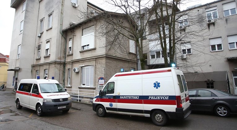 Urušio se dio stropa na pedijatriji Vinogradske bolnice u Zagrebu