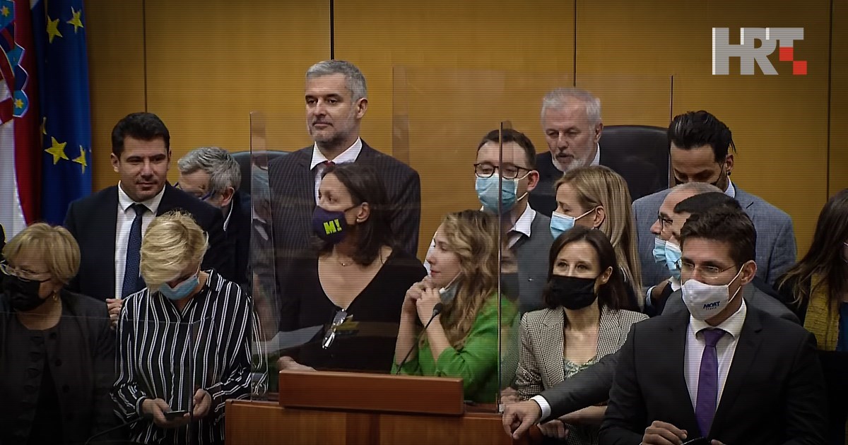 HDZ: Raspao se cirkus Oporba, glavni klaun Raspudić, žonglerka Kekin...