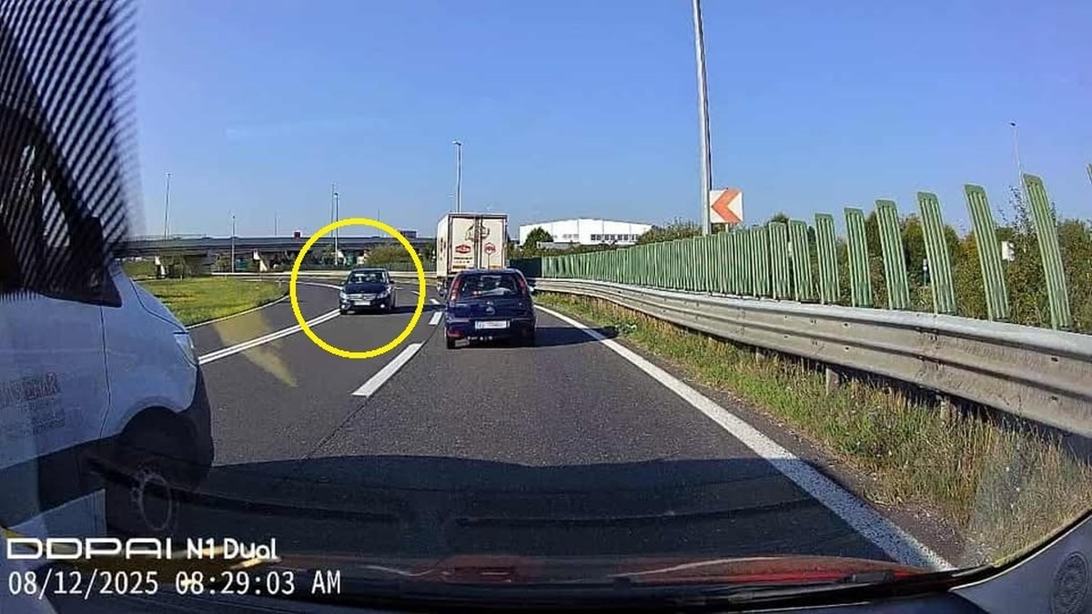 VIDEO Na A1 vozio krivim smjerom, skoro se zabio ravno u kombi