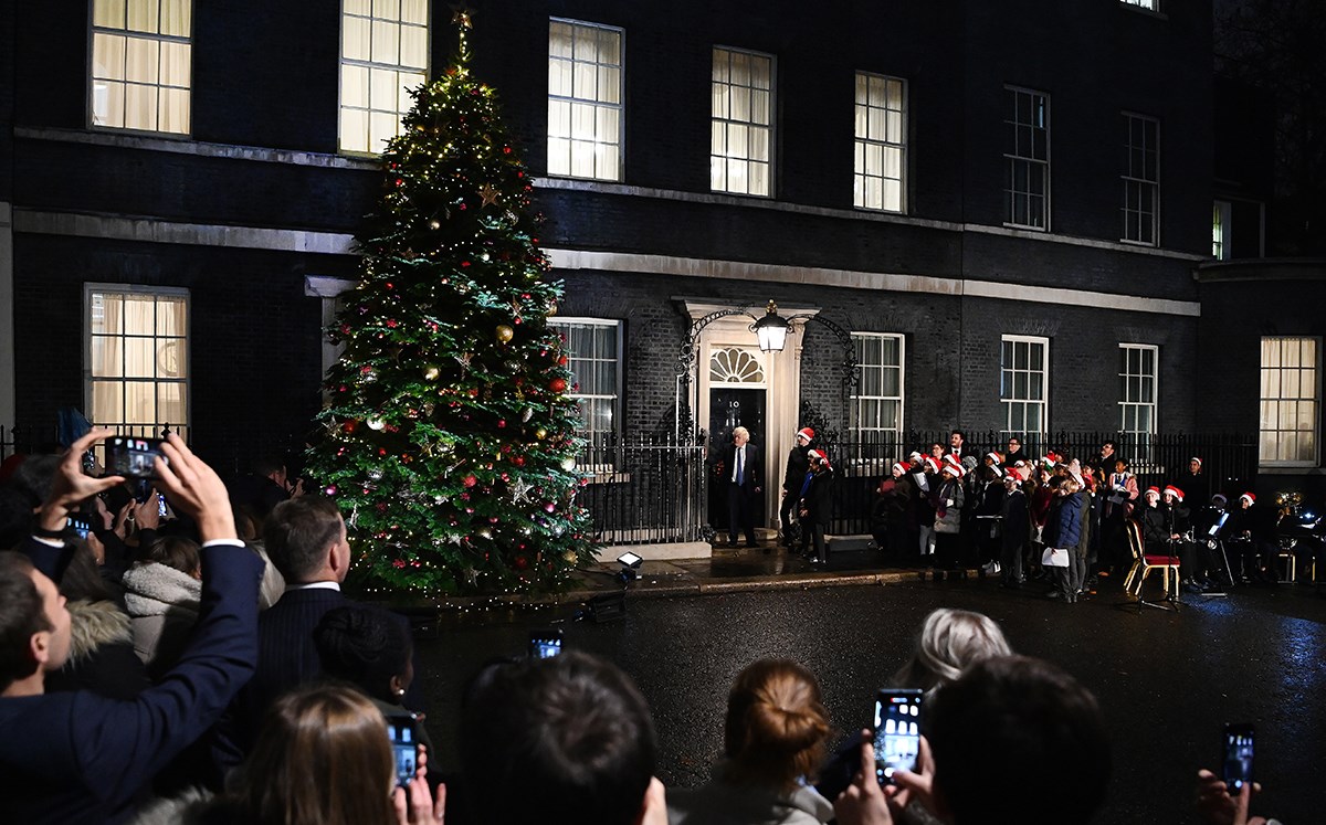 Britanski znanstvenik: Nova pravila putovanja došla prekasno da zaustave novi val