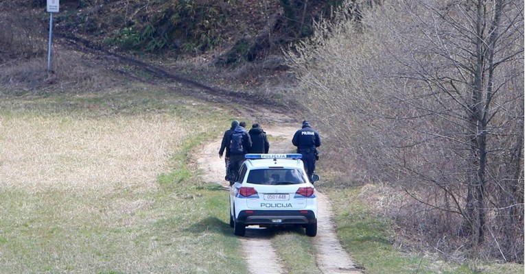 Policija uhitila 4 mladića koji su krijumčarili migrante kod Novske