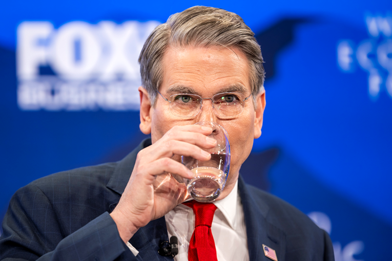 Trumpov ministar: Svjedočimo dezertiranju na svim razinama u Iranu