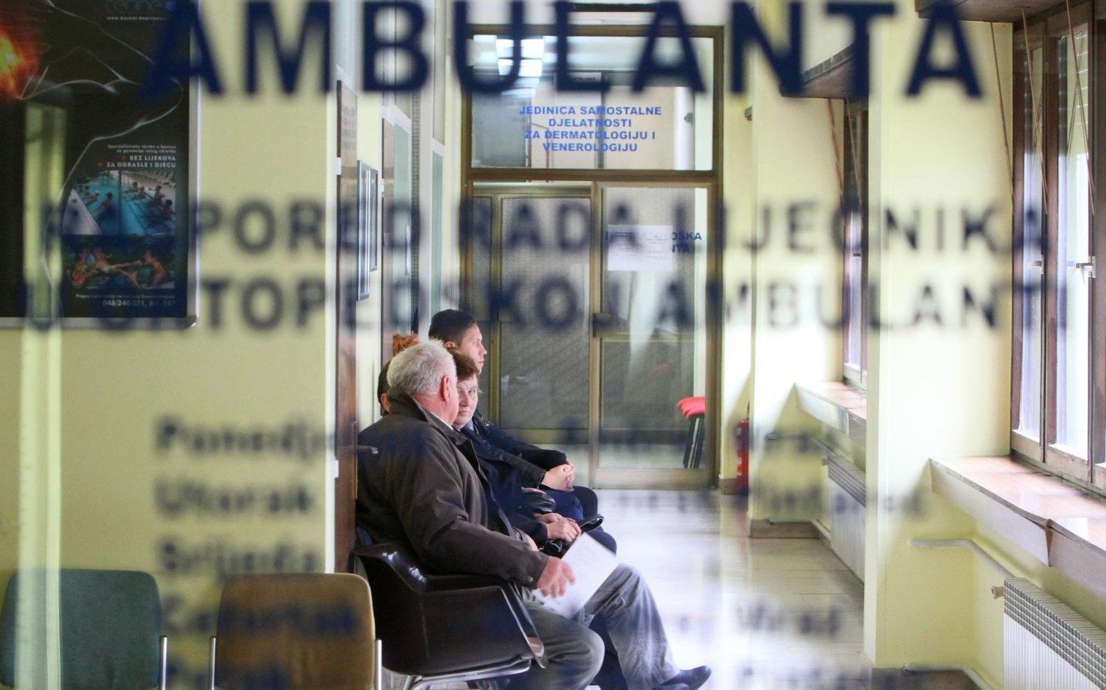 Hrvatski liječnik primio mito od farmaceuta i pacijentima propisivao njegov lijek