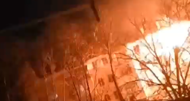 VIDEO Pucnjava i eksplozije satima odjekuju ruskim gradom. Teške borbe s militantima
