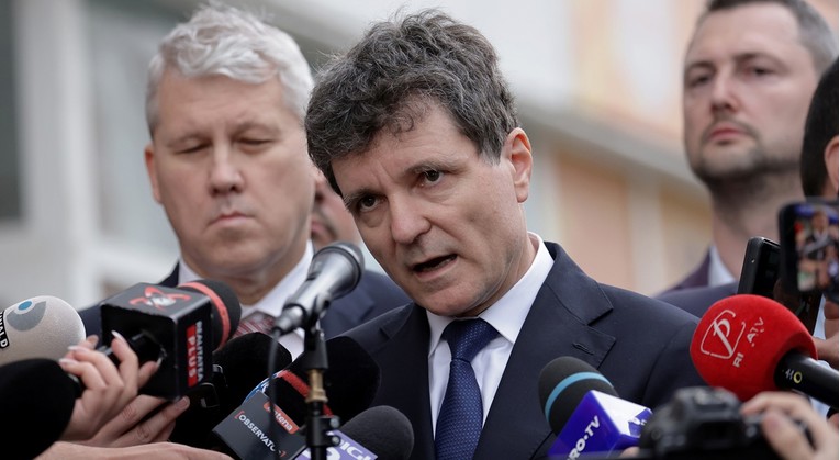 Rumunjski predsjednik: Rusija treba promijeniti taktiku napada na Ukrajinu
