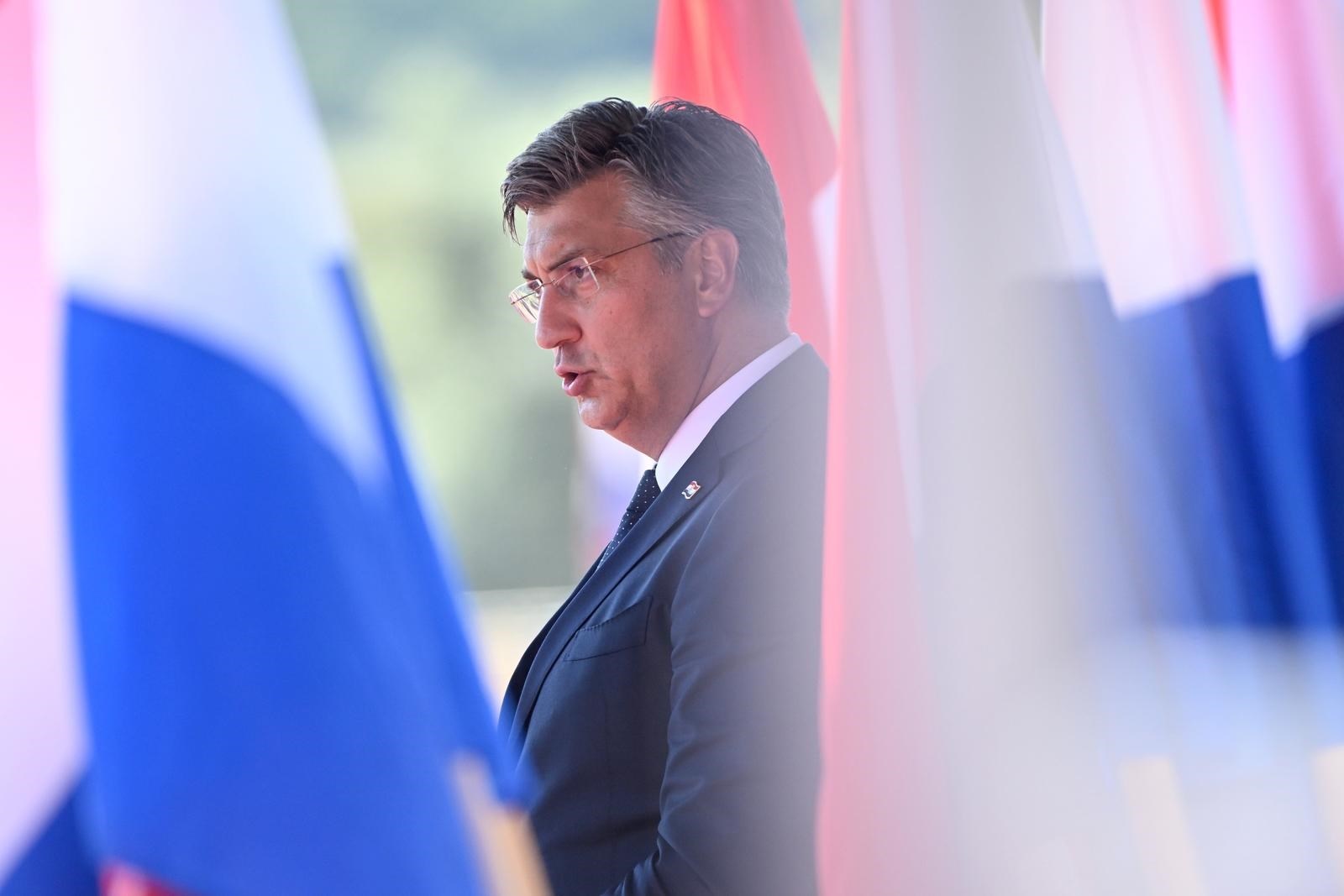 Plenković u Kninu: Iz Srbije stižu lažne i jalove optužbe o protjerivanju Srba