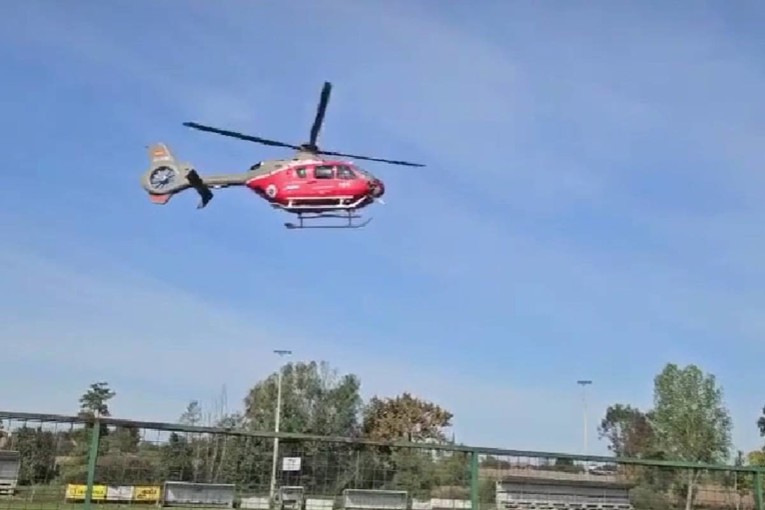 Kod Bjelovara radnik pao sa skele. Reanimirali ga pa helikopterom prevezli u Zagreb