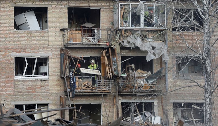 Dok SAD govori o miru, Rusija ubija civile. Zna li Trump kakav će problem stvoriti?