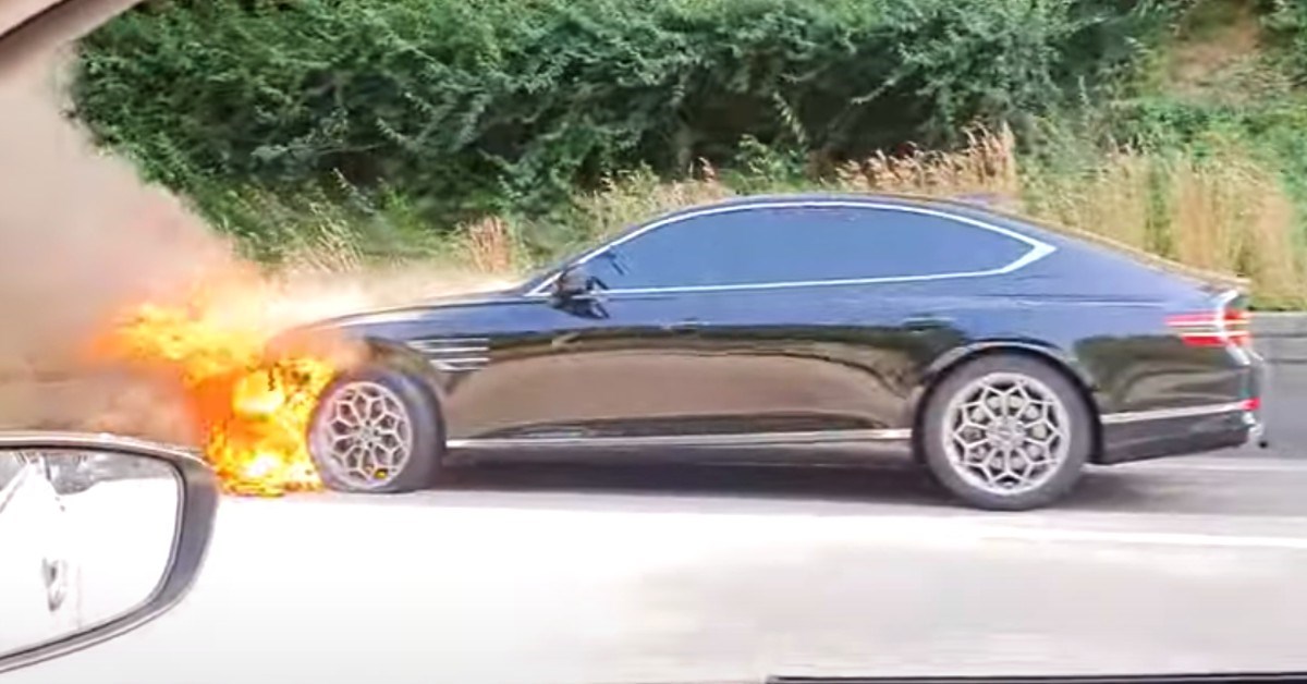 VIDEO Prvi Genesis u plamenu