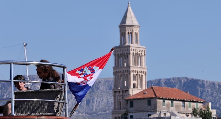 Splićanka u dućanu ostavila oglas da traži zeta, dio s uvjetima je urnebesan