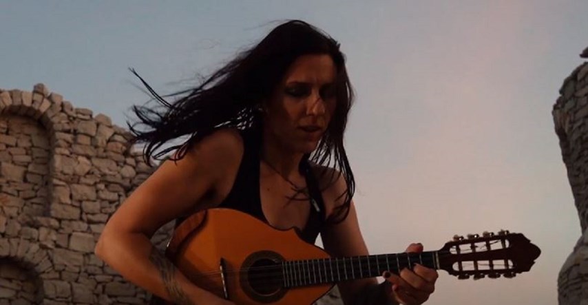 VIDEO Šibenčanka rasturila hit Iron Maidena - na mandolini