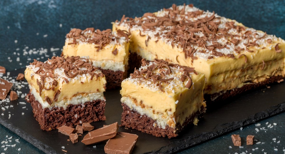 Troslojni kolač koji će oduševiti sve goste, svi će vas tražiti recept