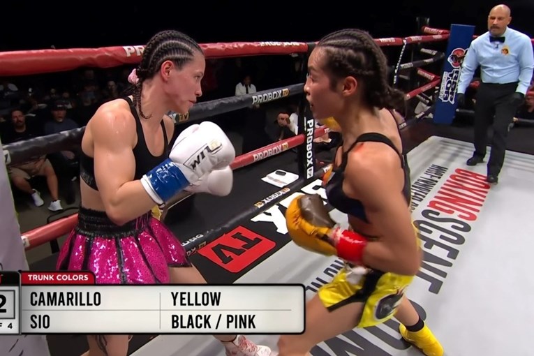 VIDEO Američka boksačica završila u induciranoj komi nakon teškog nokauta