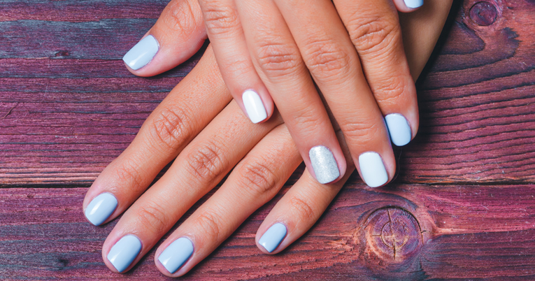 Blueberry Milk nokti su najpoželjnija ljetna manikura