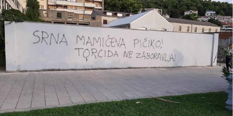Grafiti u Splitu protiv Darija Srne
