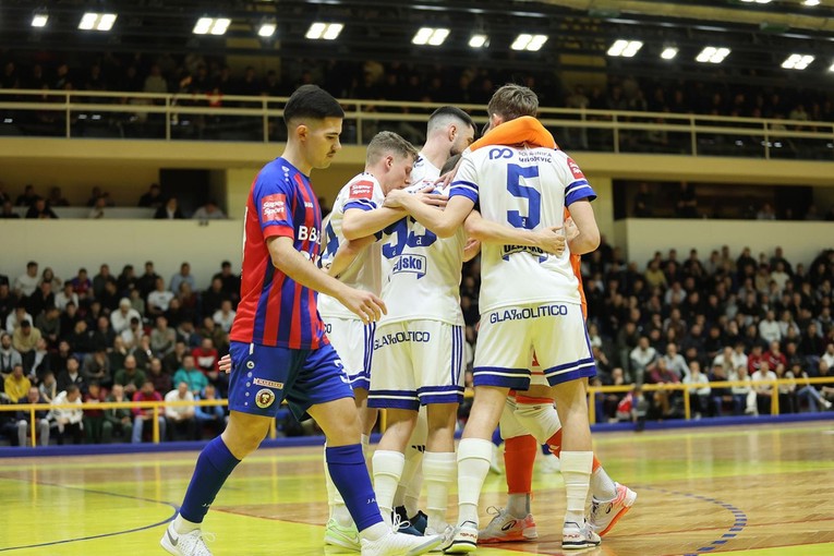 VIDEO Futsal Dinamo šesti put zaredom pobijedio Torcidu