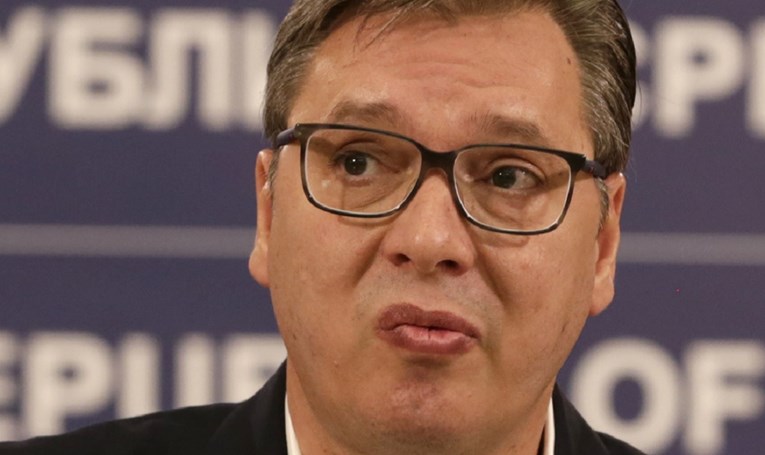Vučić: Zbog prosvjeda broj potencijalno zaraženih u Srbiji raste za 40.000