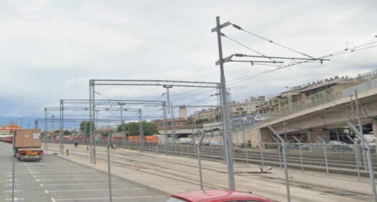 Dečko (20) se u Rijeci popeo na vagon. Stresla ga struja, teško je ozlijeđen