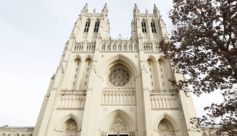 5000 zaštitnih maski pronađeno skriveno ispod katedrale u SAD-u