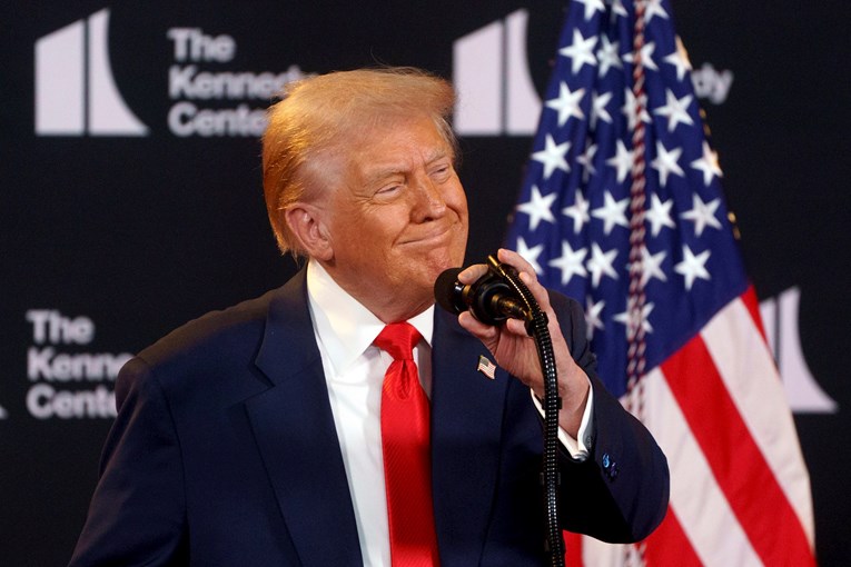 Žalbeni sud poništio presudu o inozemnoj pomoći, pobjeda za Trumpa