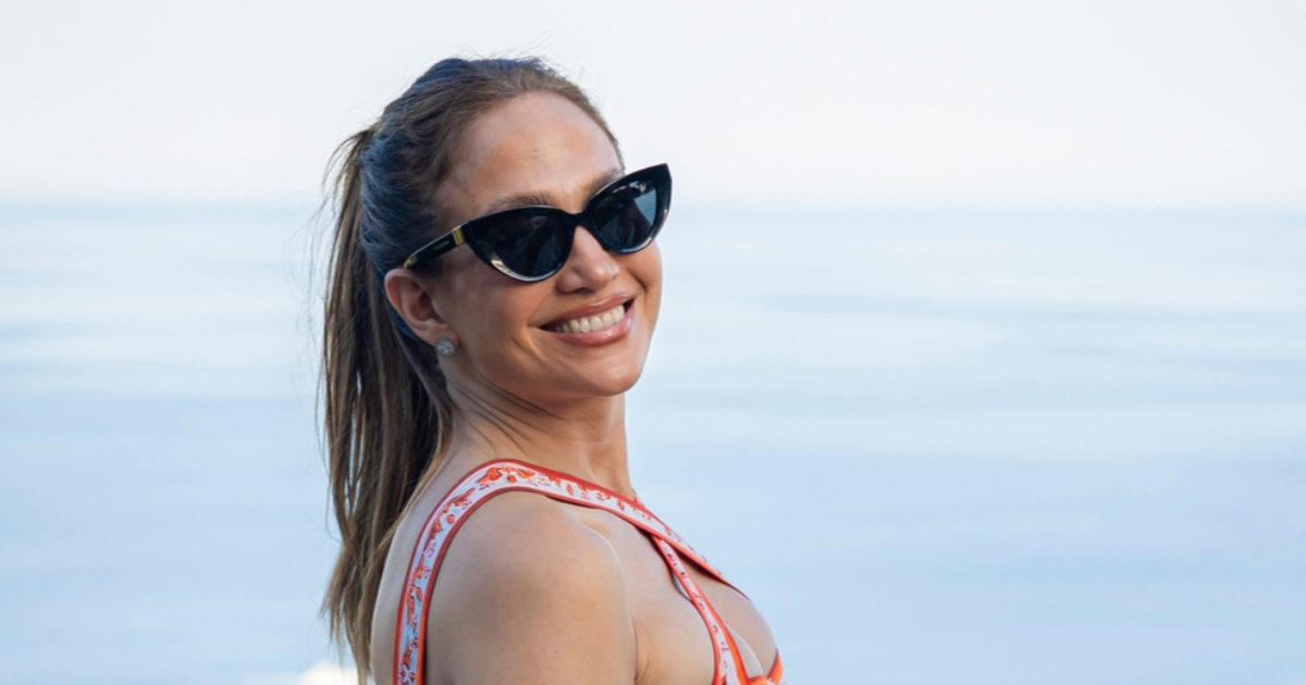 Jennifer Lopez prošetala Sicilijom u upečatljivom ljetnom kompletu