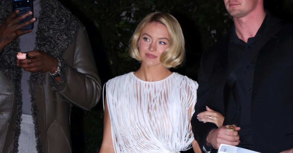 Sydney Sweeney započela godinu u odvažnoj (skoro prozirnoj) haljini