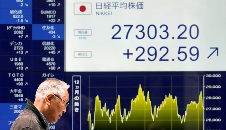 Azijske burze prate pad Wall Streeta, dolar ojačao