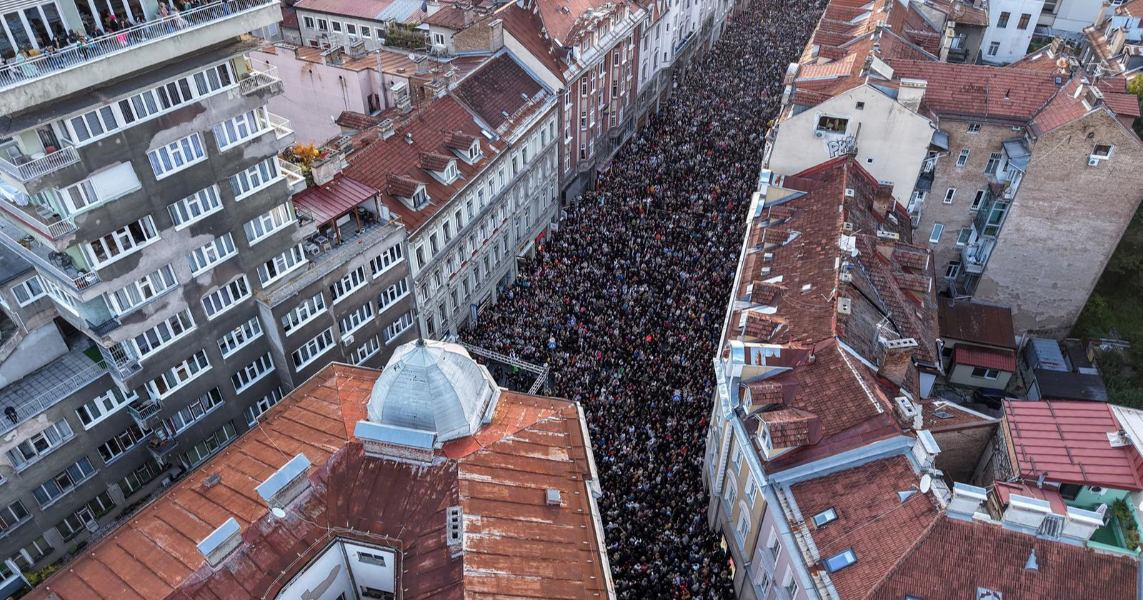 Detalji posljednjeg ispraćaja Halida Bešlića. Očekuju se tisuće ljudi u Sarajevu