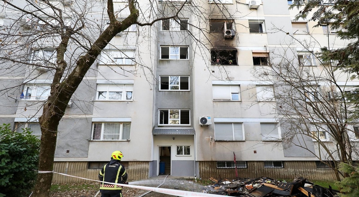 FOTO U Zagrebu gorio stan. Osoba se nagutala dima, evakuirali ljude s viših katova