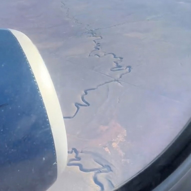 Pogled iz aviona koji je zbunio putnicu i postao hit na internetu