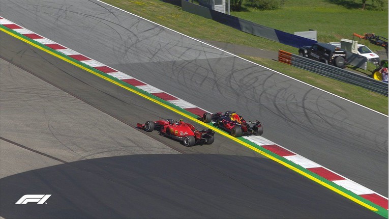 Verstappen u fantastičnoj utrci stigao do pobjede kontroverznim prestizanjem