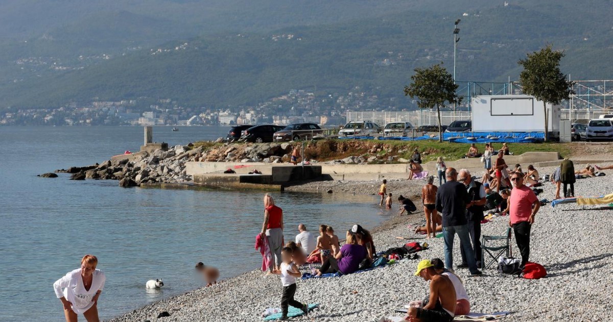 FOTO Sutra su Svi sveti, ovako su danas izgledale plaže u Hrvatskoj