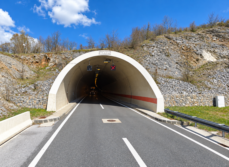 Dvoje vozača jutros vozilo u krivom smjeru na autocestama A1 i A5
