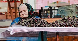 Dirljiva fotka bakice sa zagrebačke tržnice zaista govori više od riječi