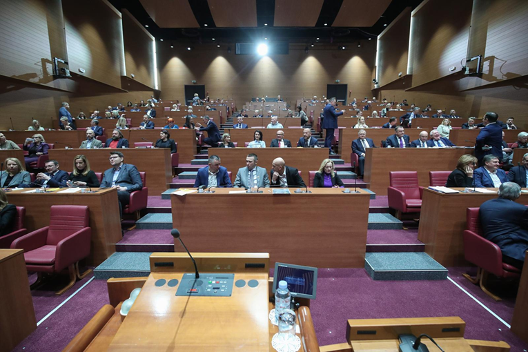 254 amandmana na proračun. Četiri SDP-ova su teška 630 milijuna eura