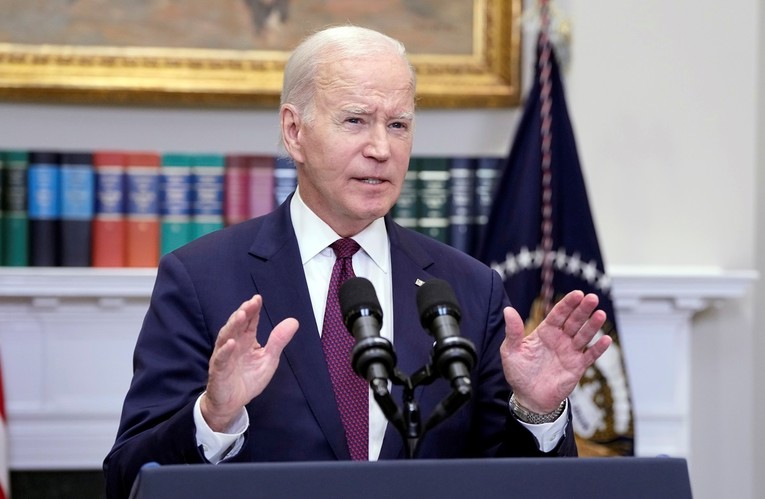 Biden najavio nove mjere nakon što mu je sud srušio otpis studentskih dugova