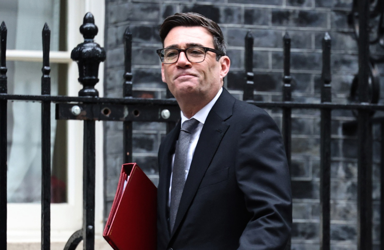 Britanski premijer: Trebamo ponovno razmotriti slobodu kretanja radnika iz EU-a