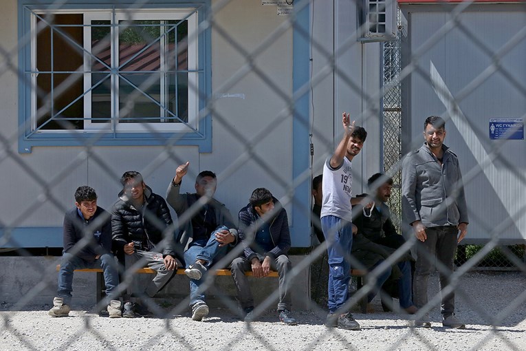 Turska obećala zaustaviti migrante, traži novac od Europske unije