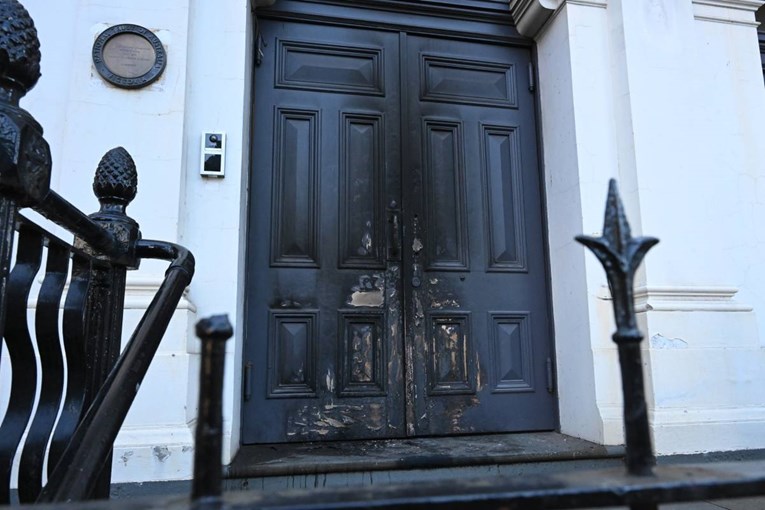 U Australiji podmetnuo požar u sinagogi dok su unutra bili vjernici. Izrael: Gnjusno