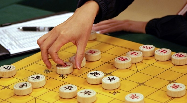 Prvaku u kineskom šahu oduzet naslov zbog vršenja nužde u kadu i analnih kuglica