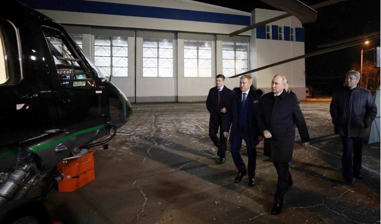 Putin iznenada posjetio okupirani Mariupolj