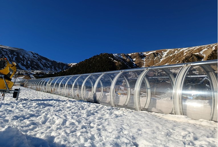 Tragedija na skijalištu u Japanu. Dječaka zahvatila pokretna traka, umro je na mjestu