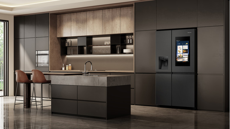 Hisense PureFlat hladnjak koji postaje digitalno središte moderne kuhinje