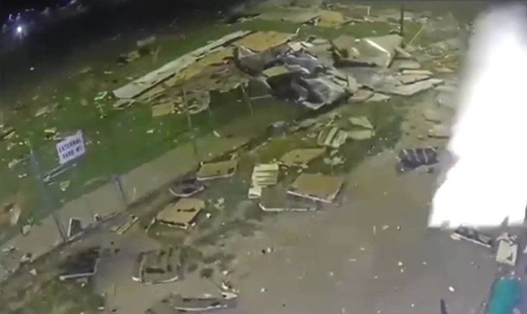 VIDEO Vjetar otpuhao krov zatvora u Nebraski