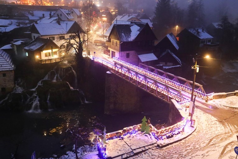 Jak vjetar danas u cijeloj Hrvatskoj, snijeg u višim predjelima